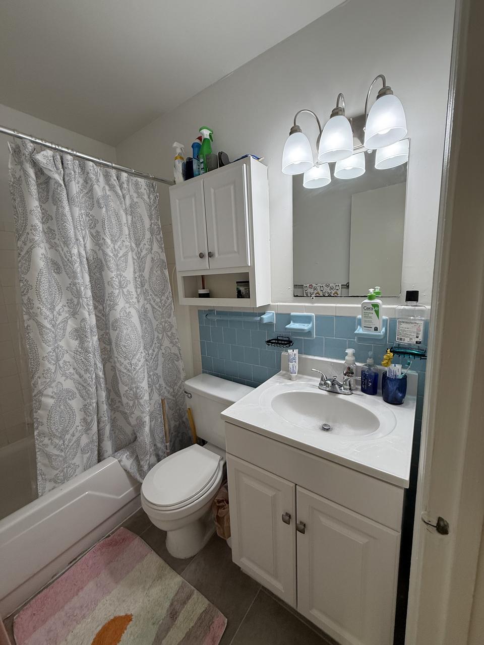 Profile photo 3 of 7