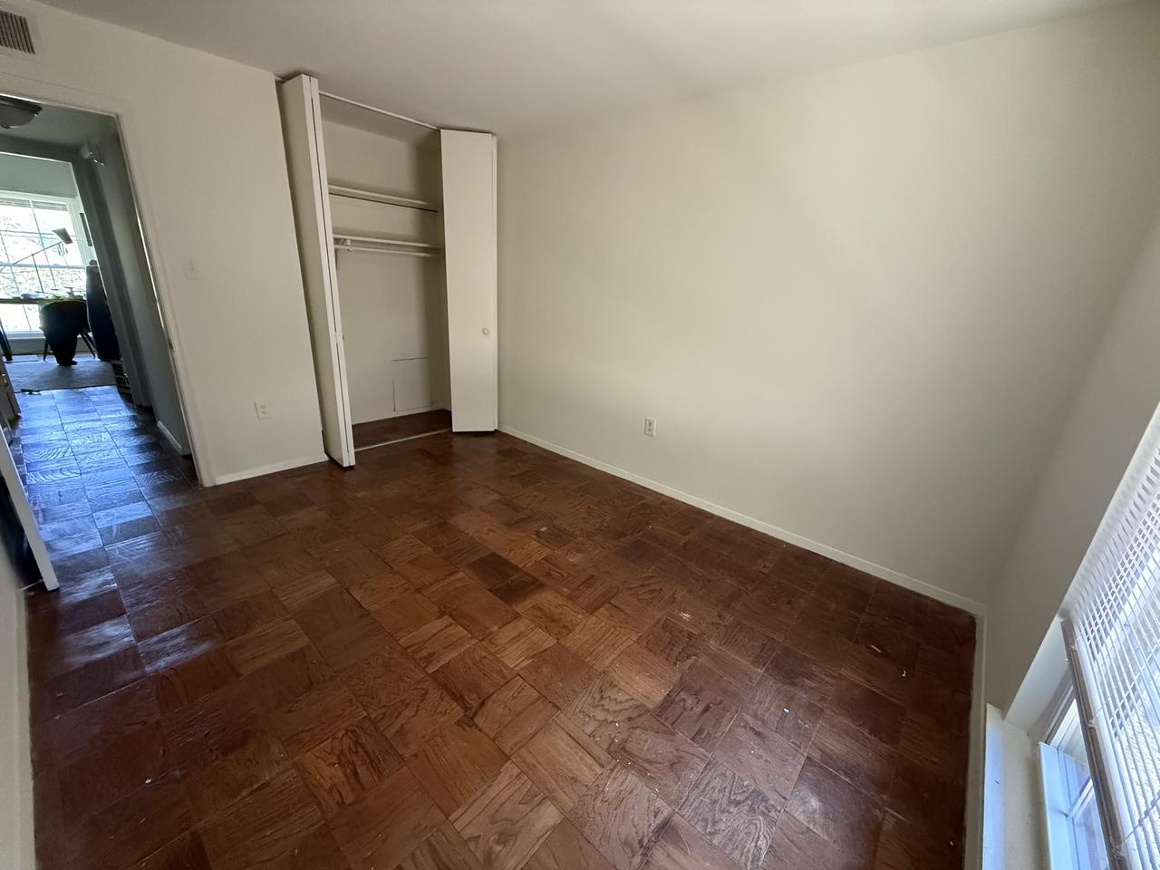 Profile photo 1 of 7