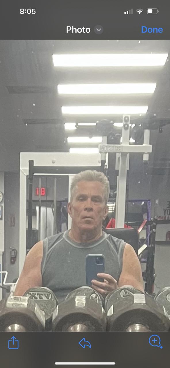 Profile photo 11 of 13