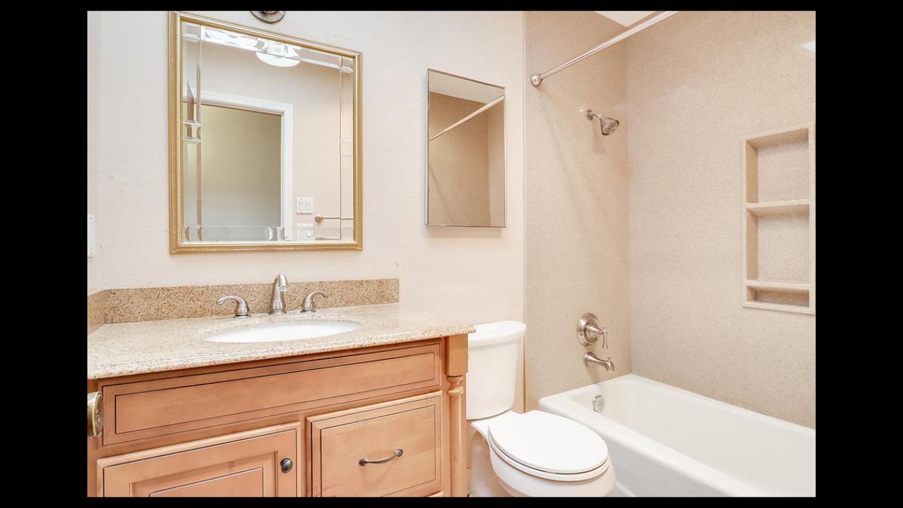 Profile photo 3 of 19