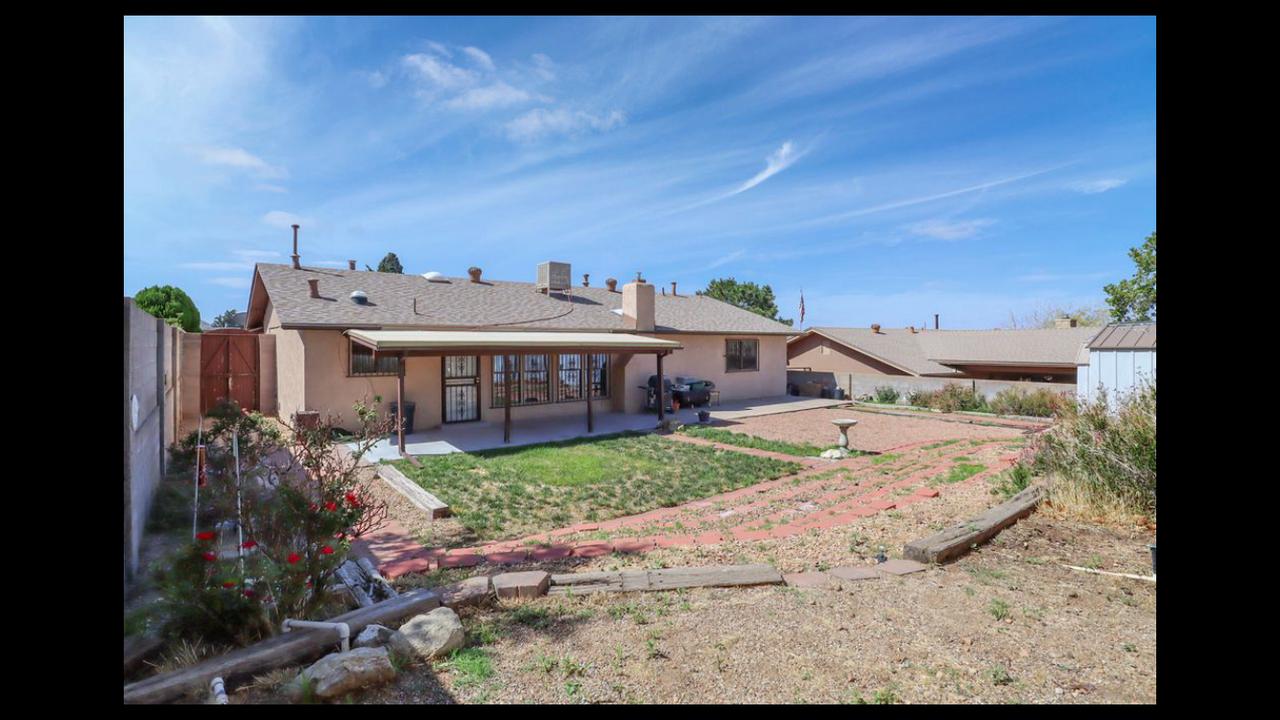 Profile photo 1 of 19