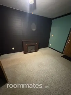 Room for rent in Akron, NY $500, house