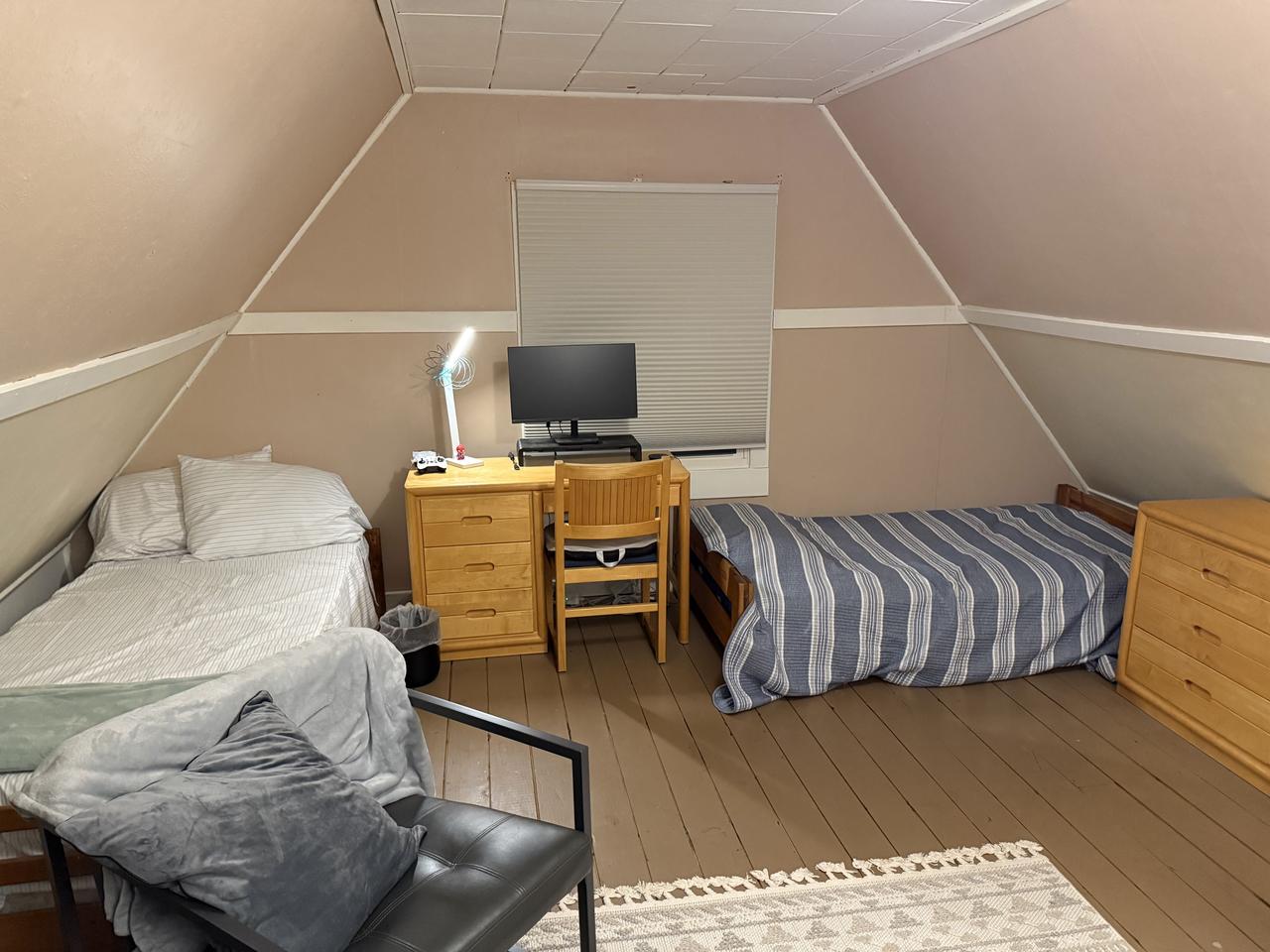 Profile photo 4 of 8