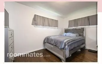 Room for rent in East Hazel Crest, IL $1000, house