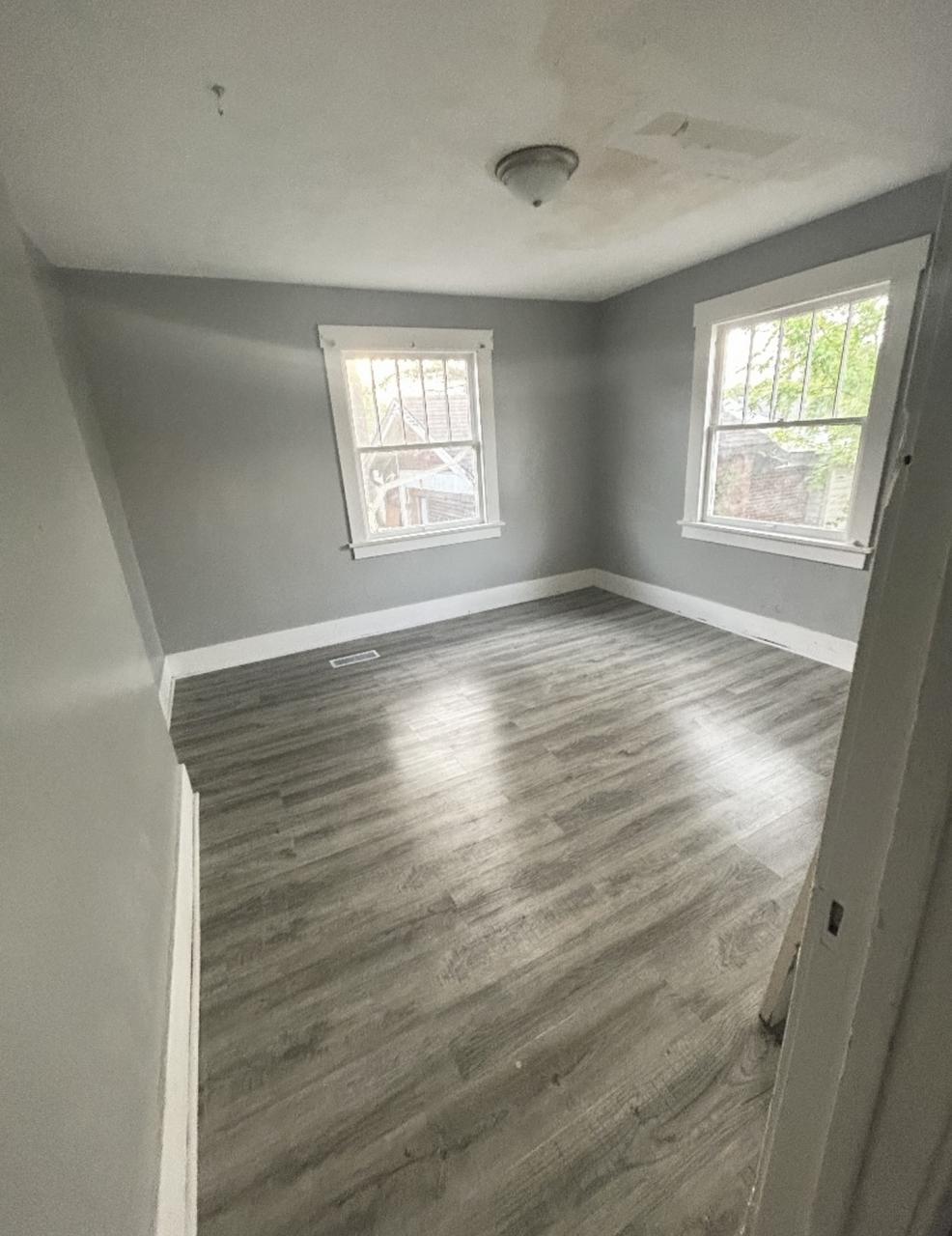 Profile photo 5 of 6