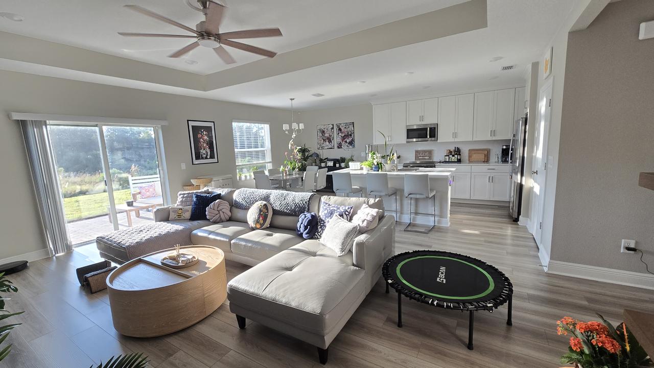 Profile photo 10 of 11