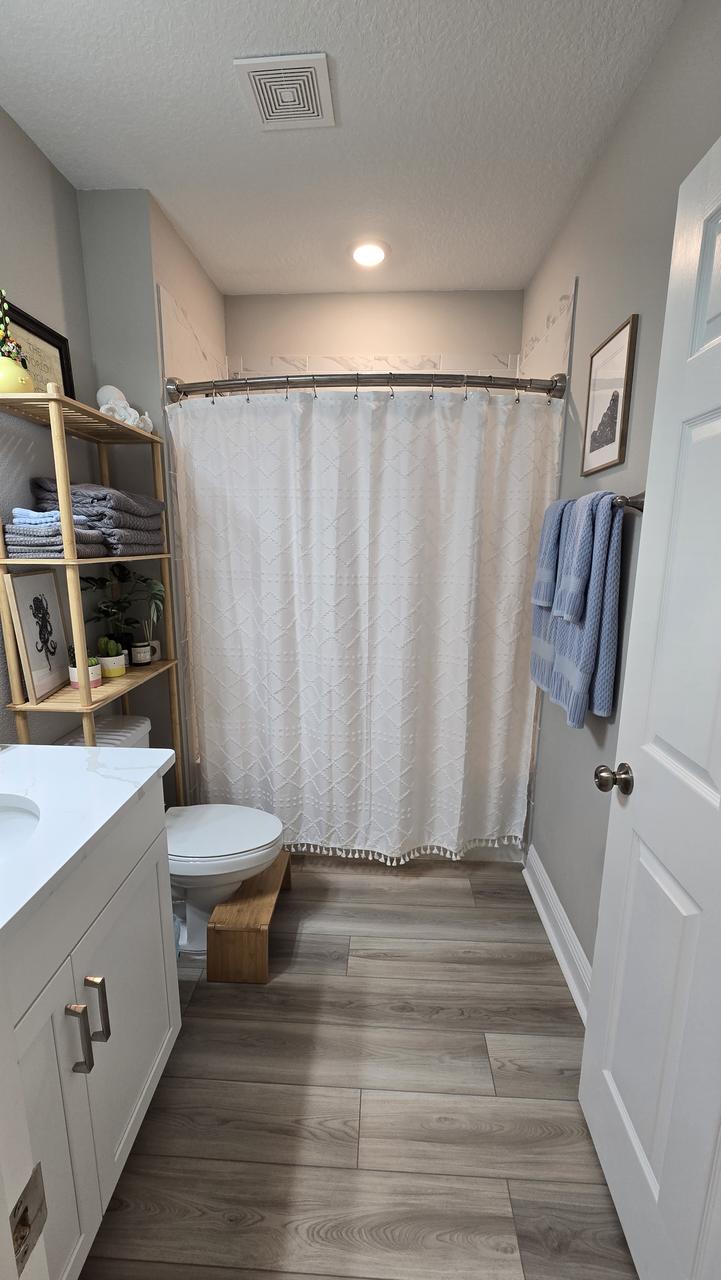 Profile photo 5 of 11