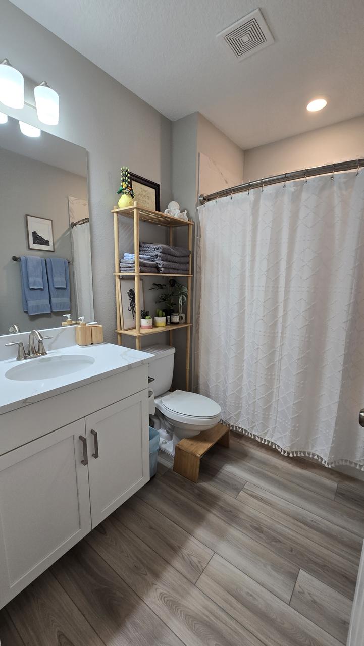 Profile photo 6 of 11