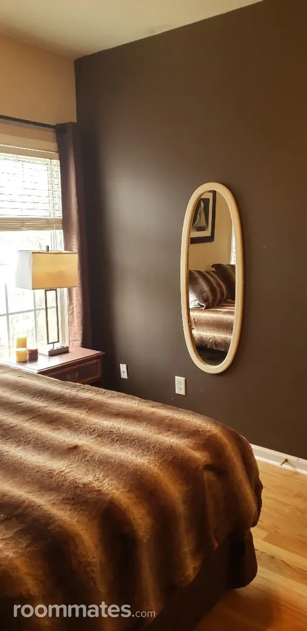 Profile photo 12 of 13