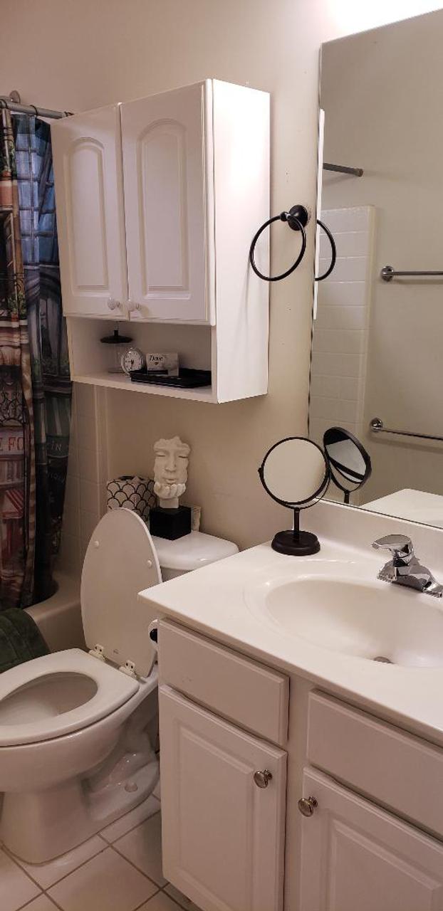 Profile photo 6 of 9