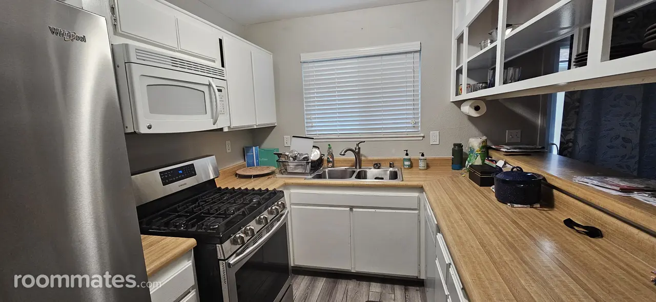 Profile photo 9 of 11