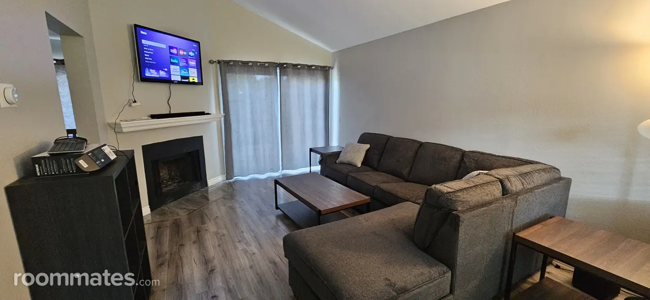 Profile photo 10 of 11