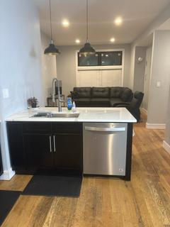 Room for rent in Chicago, IL $1000, townhouse