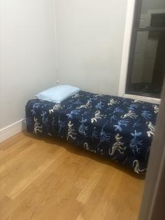 Room for rent in Chicago, IL $1000, townhouse