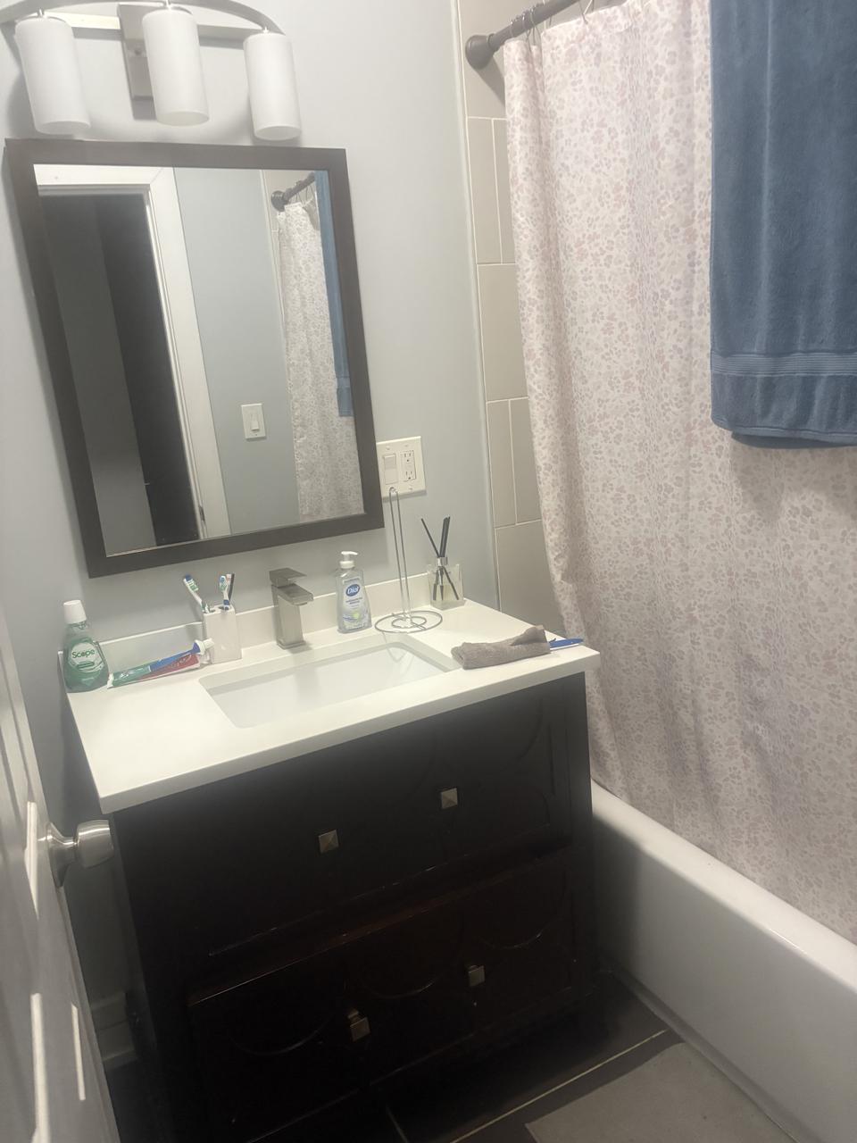 Profile photo 4 of 12