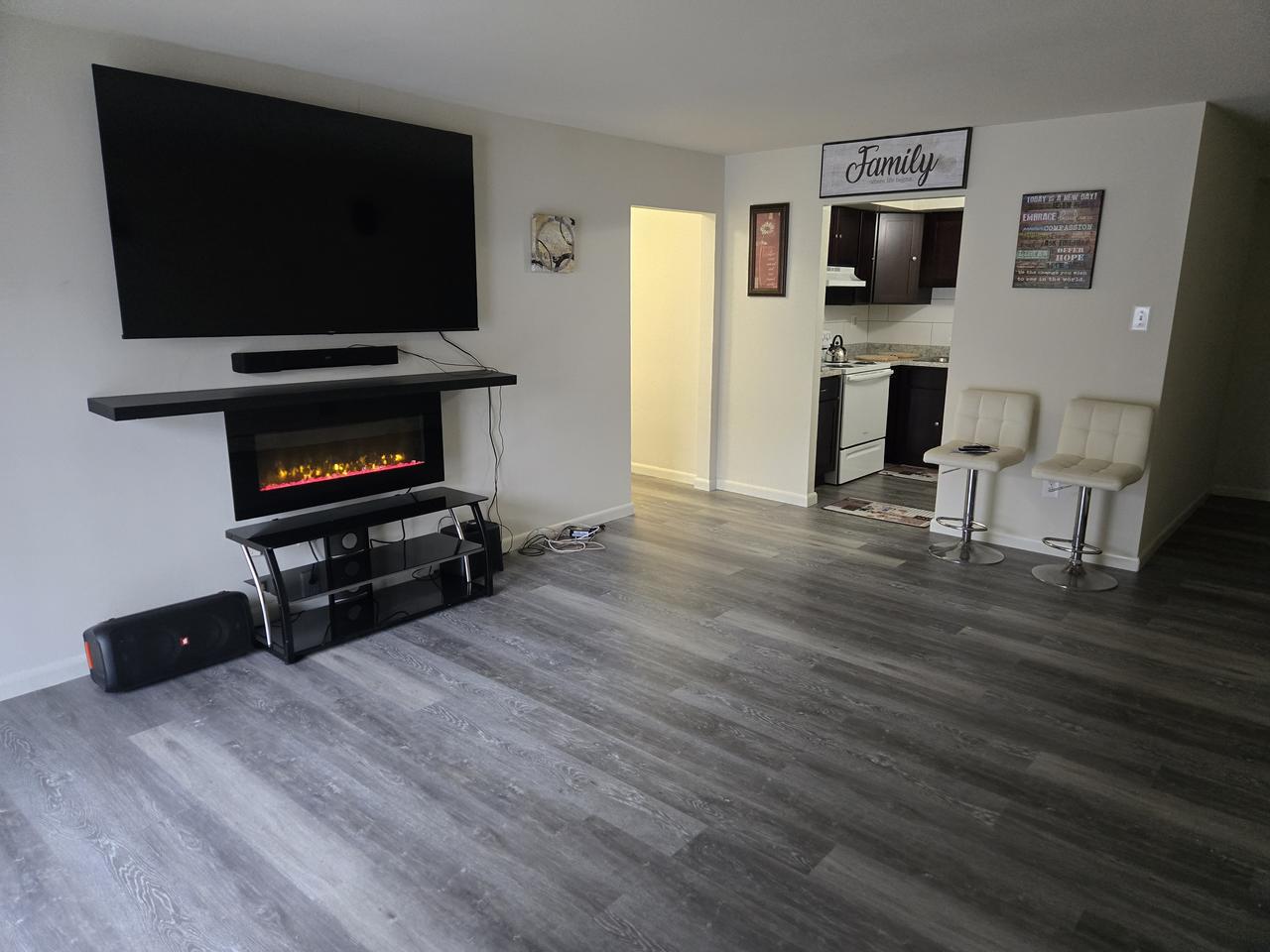 Profile photo 6 of 12