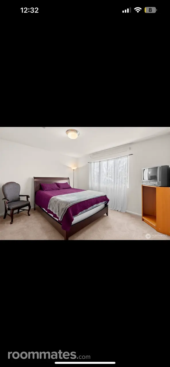 Profile photo 9 of 14