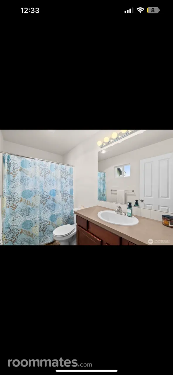 Profile photo 3 of 14