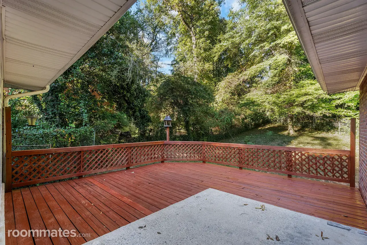 Profile photo 8 of 11