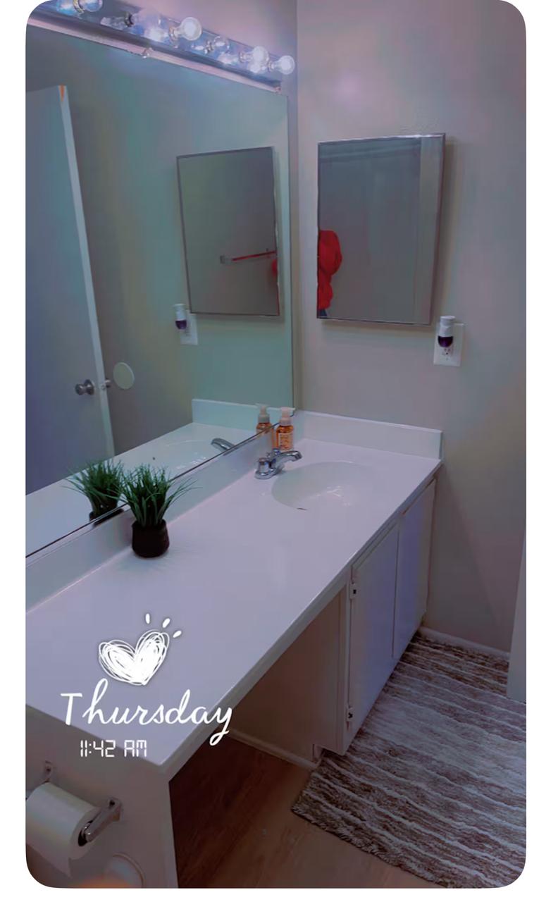 Profile photo 6 of 11