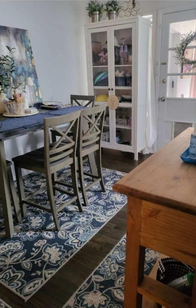 Profile photo 7 of 9