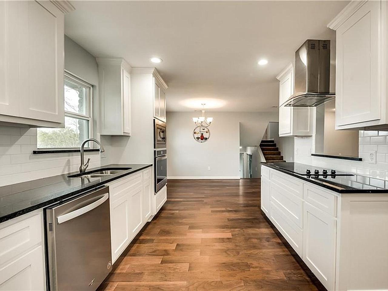 Profile photo 9 of 12