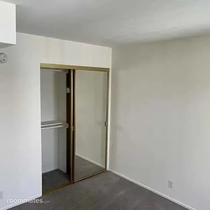 Room for rent in Los Angeles, CA $1325, apartment