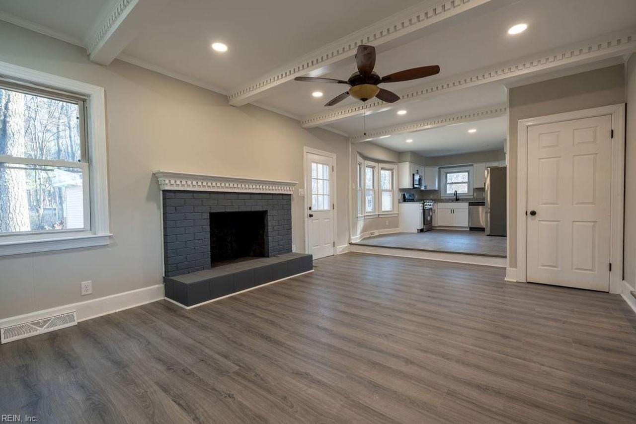 Profile photo 2 of 8