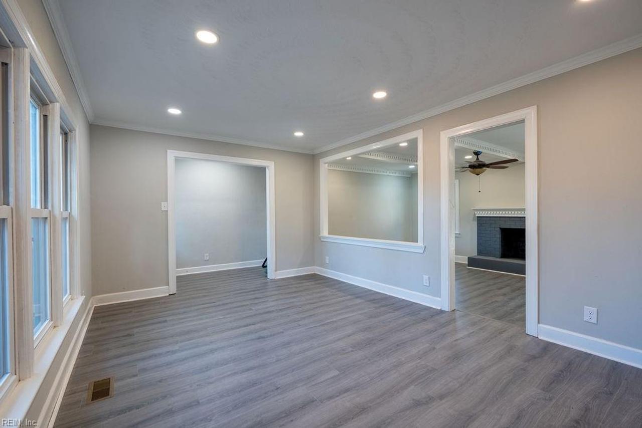 Profile photo 5 of 8