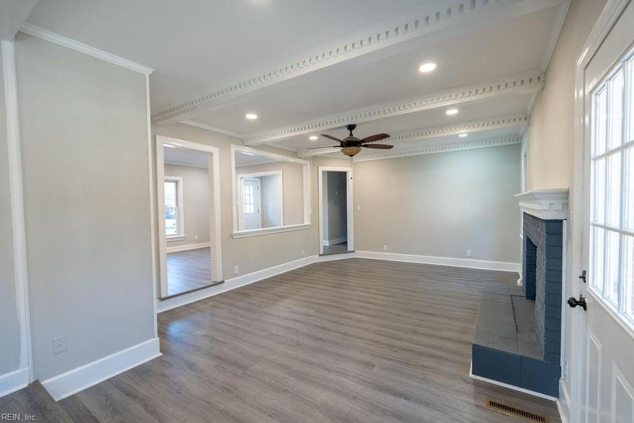 Profile photo 3 of 8