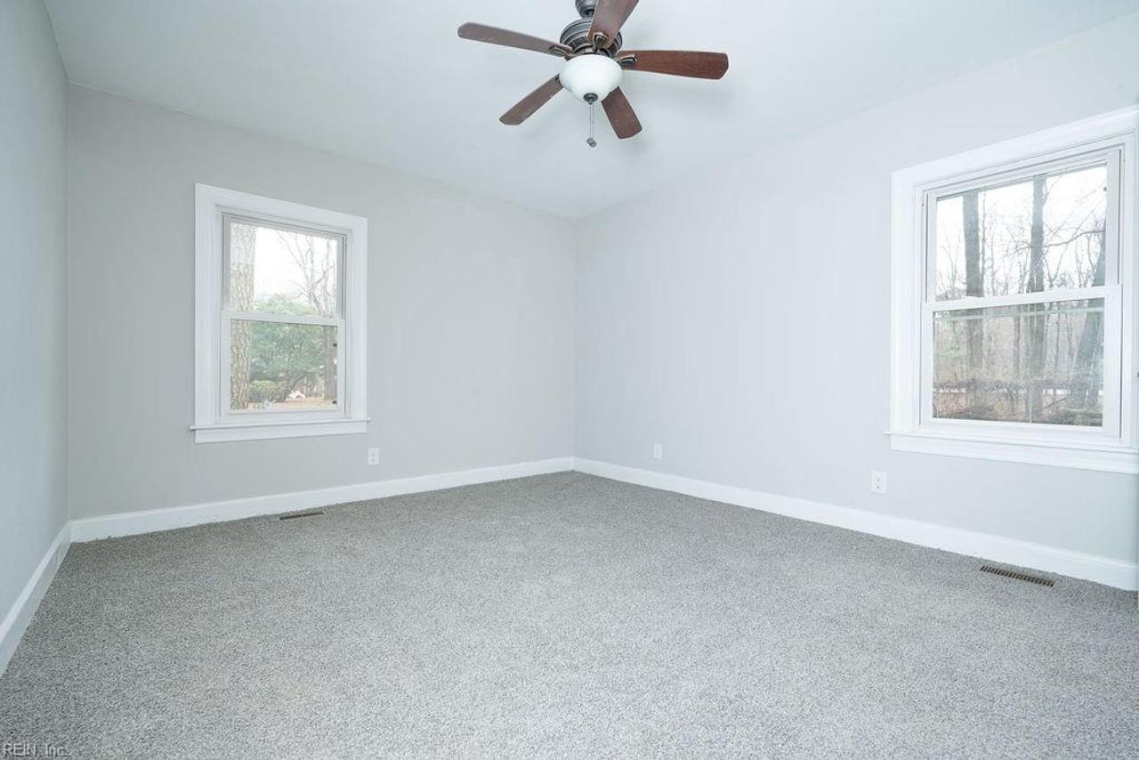 Profile photo 6 of 8