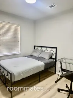 Room for rent in Arlington, TX $650, townhouse