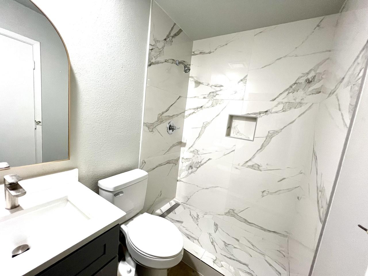 Profile photo 6 of 8