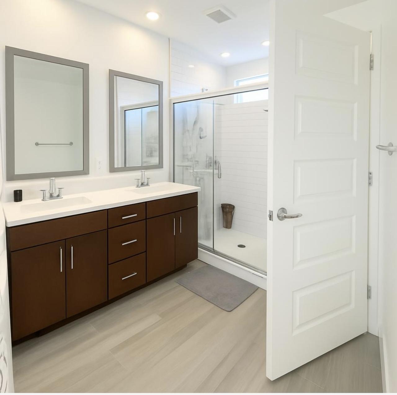 Profile photo 8 of 11