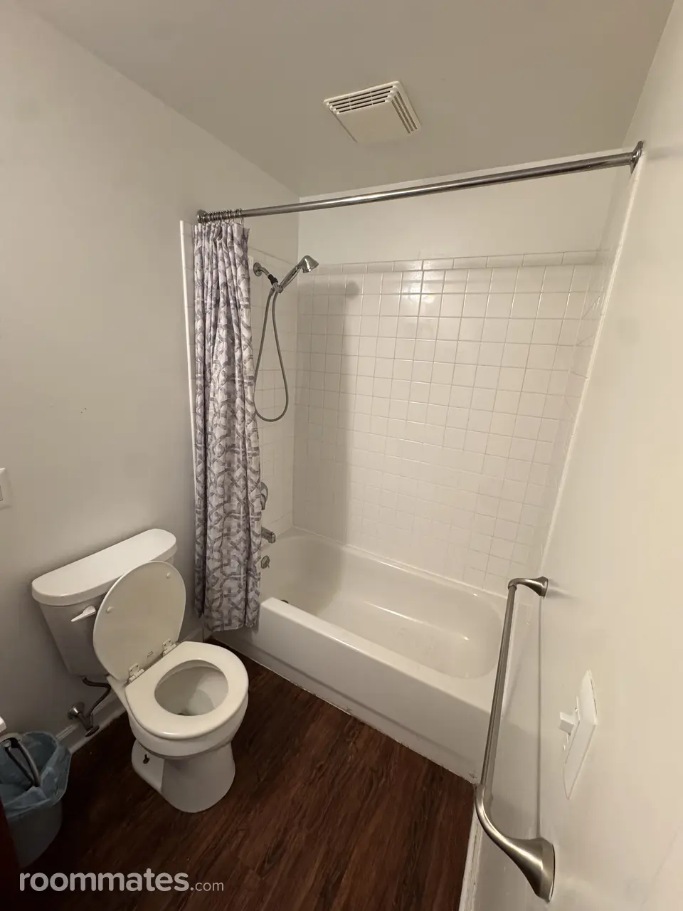 Profile photo 1 of 9