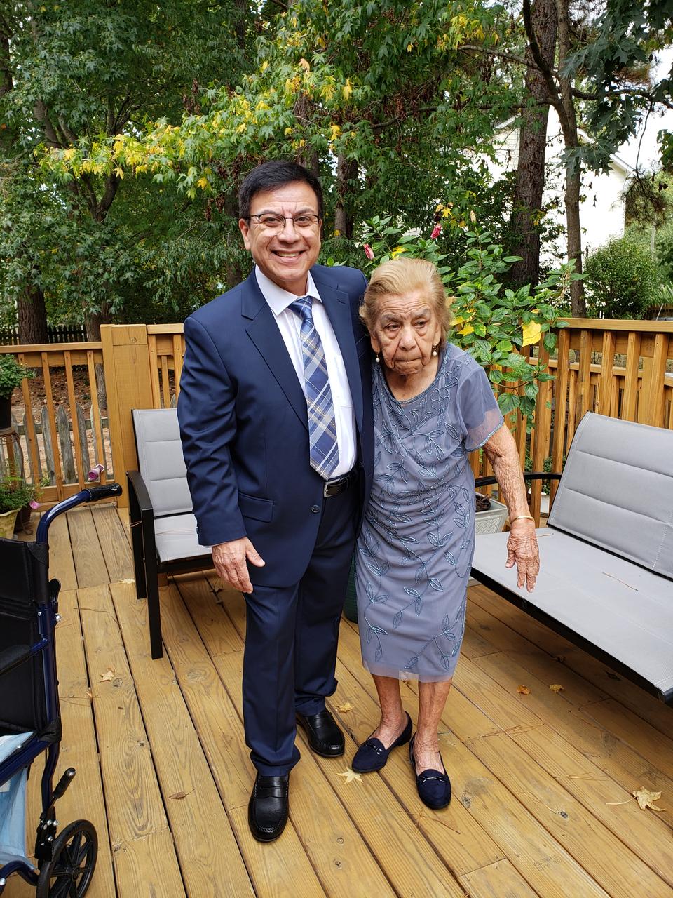 Profile photo 10 of 17