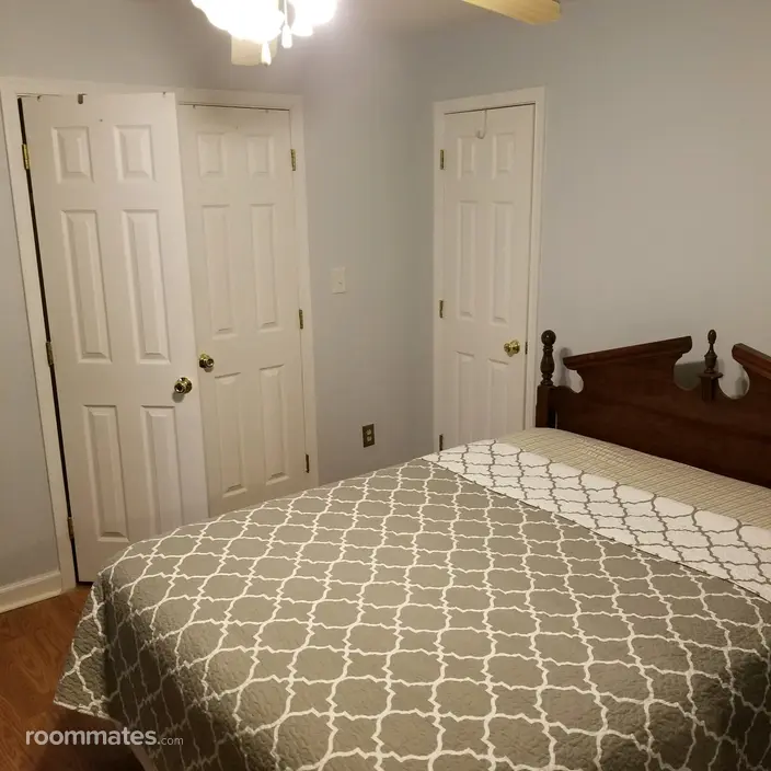 Room for rent in Durham, NC $750, house