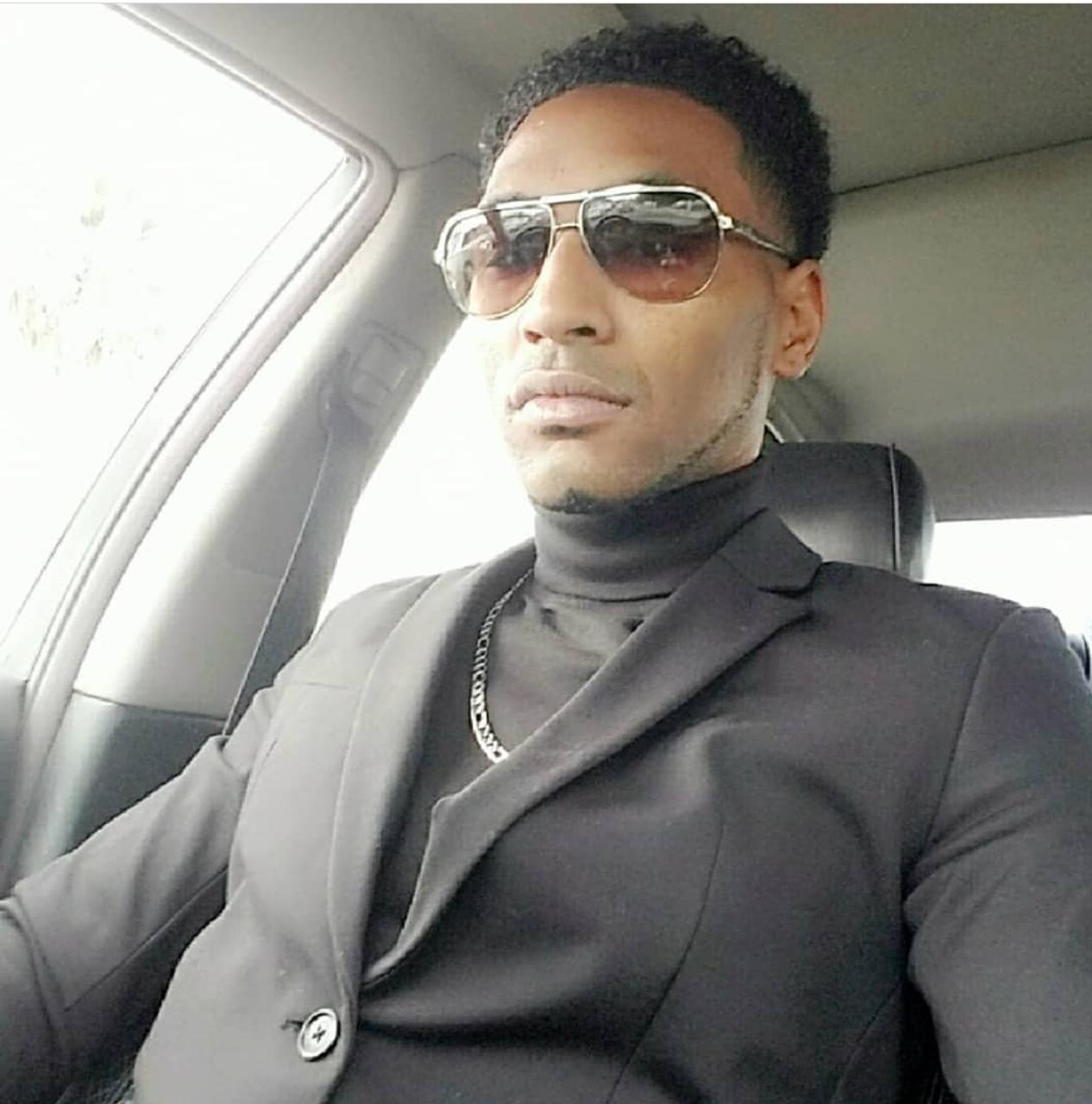 Profile photo 1 of 1