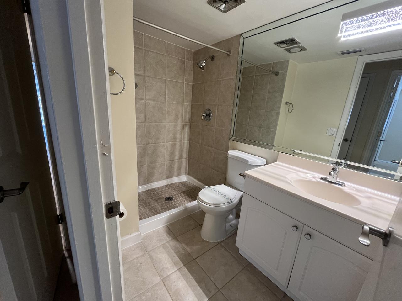 Profile photo 7 of 14