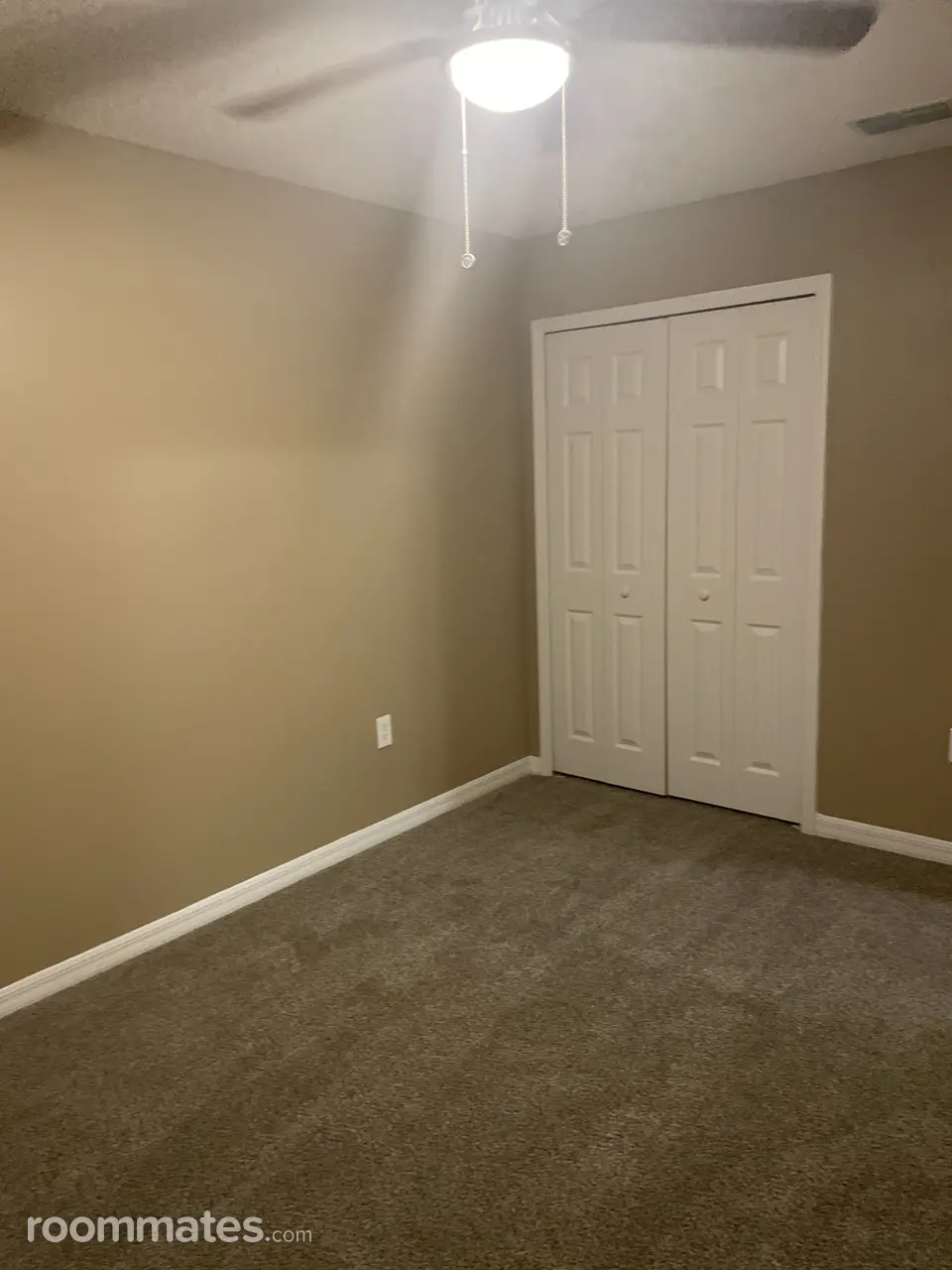 Profile photo 3 of 8