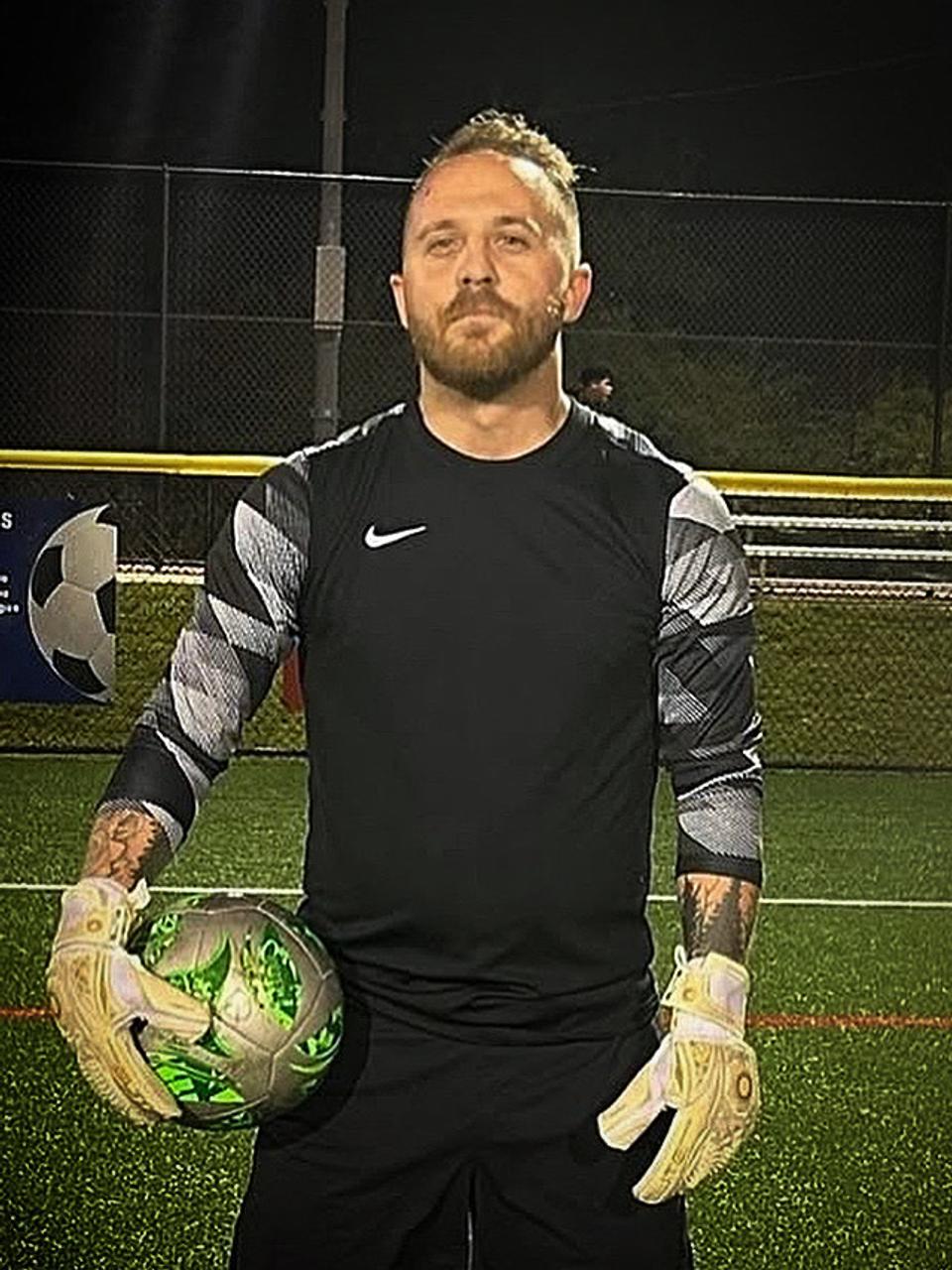 Profile photo 3 of 4