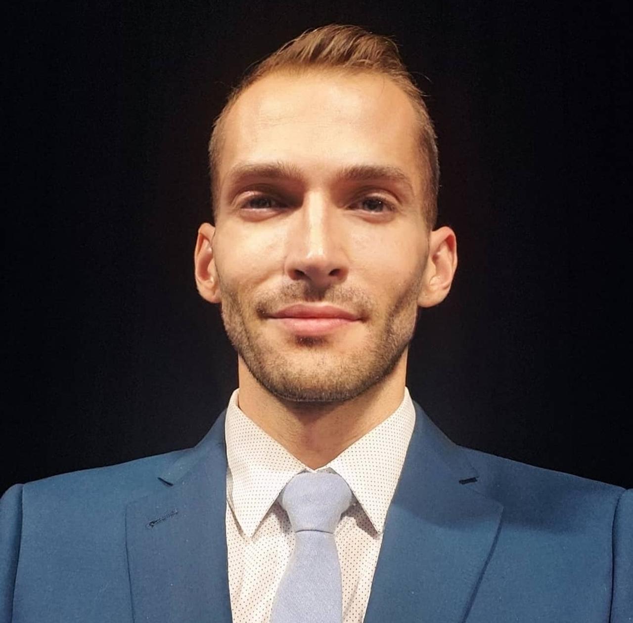 Profile photo 13 of 13