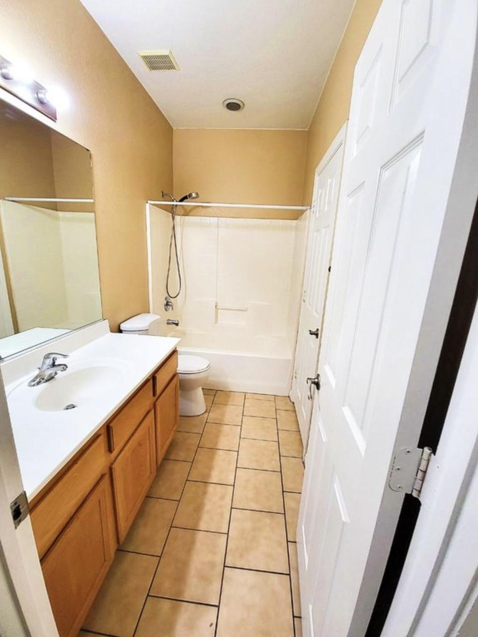 Profile photo 6 of 16