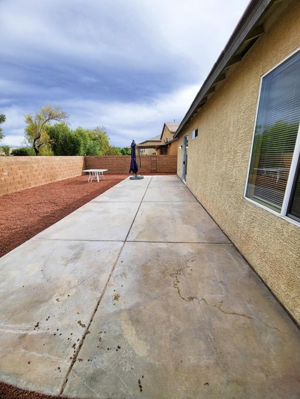 Profile photo 8 of 16