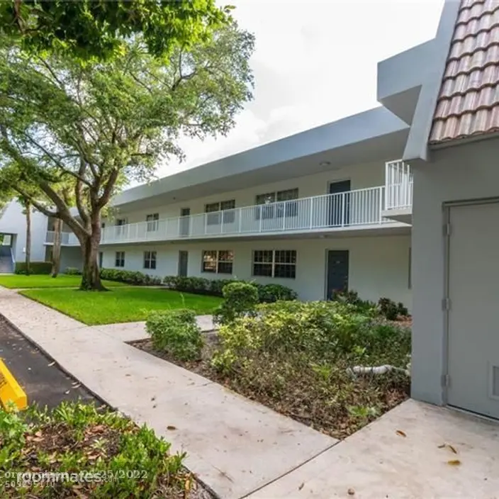 Room for rent in Pompano Beach, FL $1500, condo