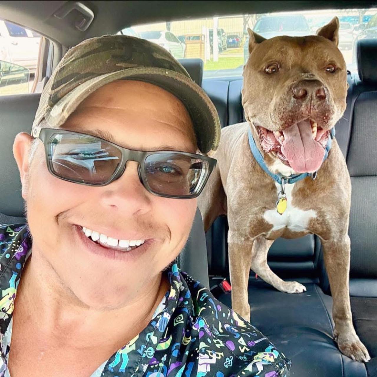 Profile photo 9 of 9