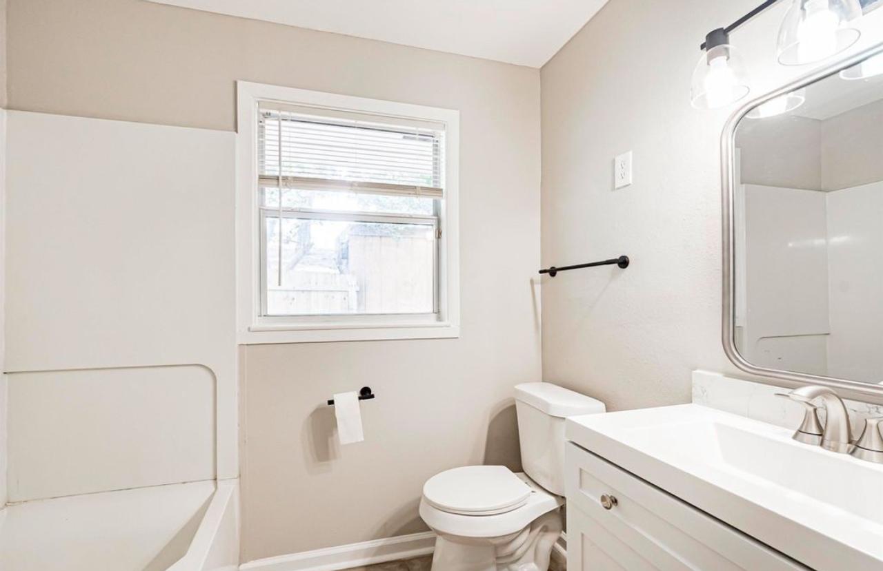 Profile photo 7 of 9