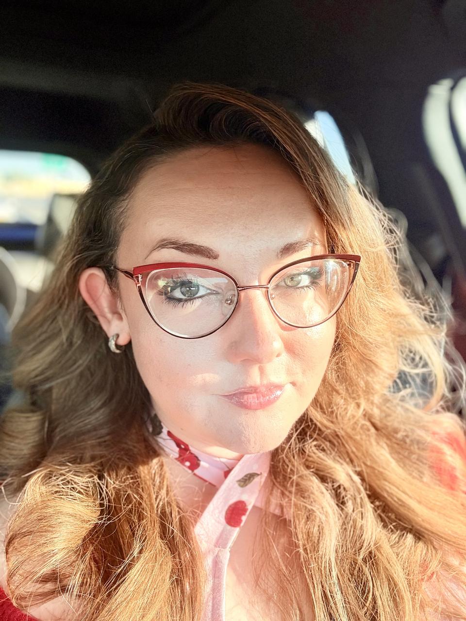 Profile photo 12 of 17