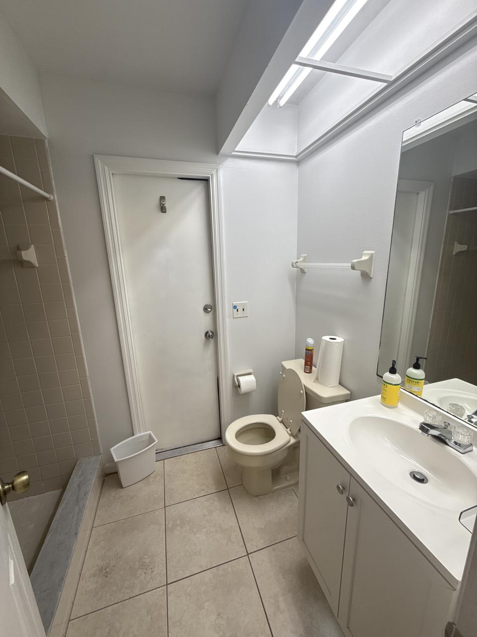 Profile photo 6 of 17