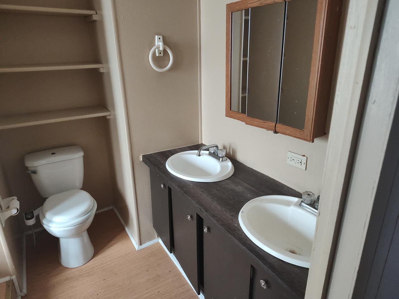 Profile photo 4 of 12